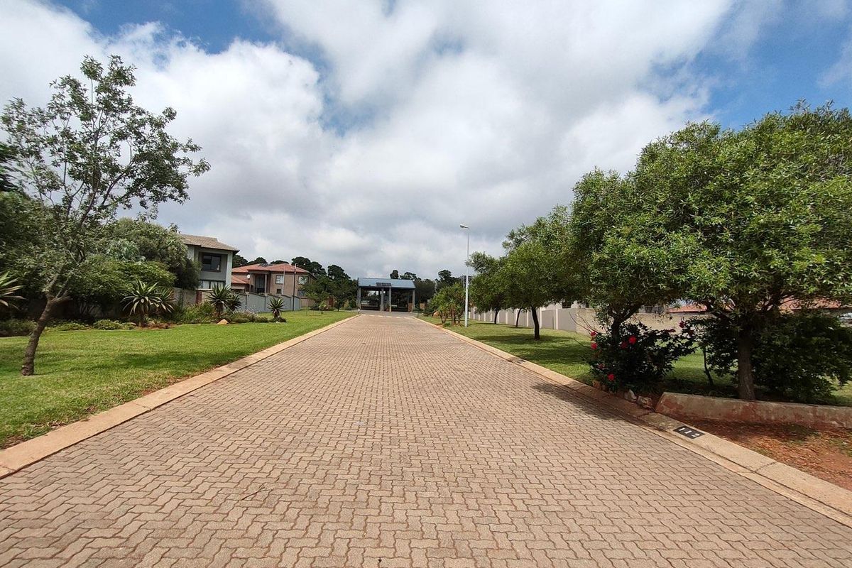 Beautiful Stand Situated Within Well Managed Estate - Photo 3