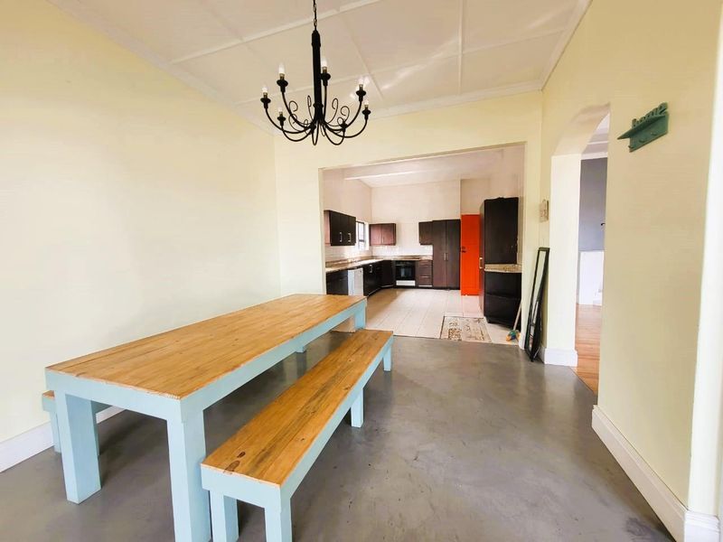 Luxurious 3-Bedroom Home with Panoramic Sea & City Views in Morningside - Photo 10