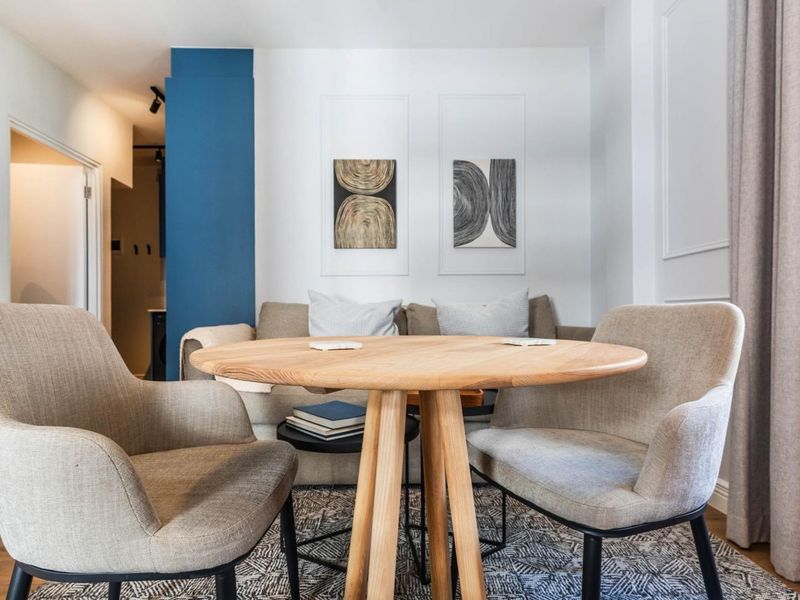 Exclusive Sole Mandate | Stylish City Living in Venice House - Photo 2