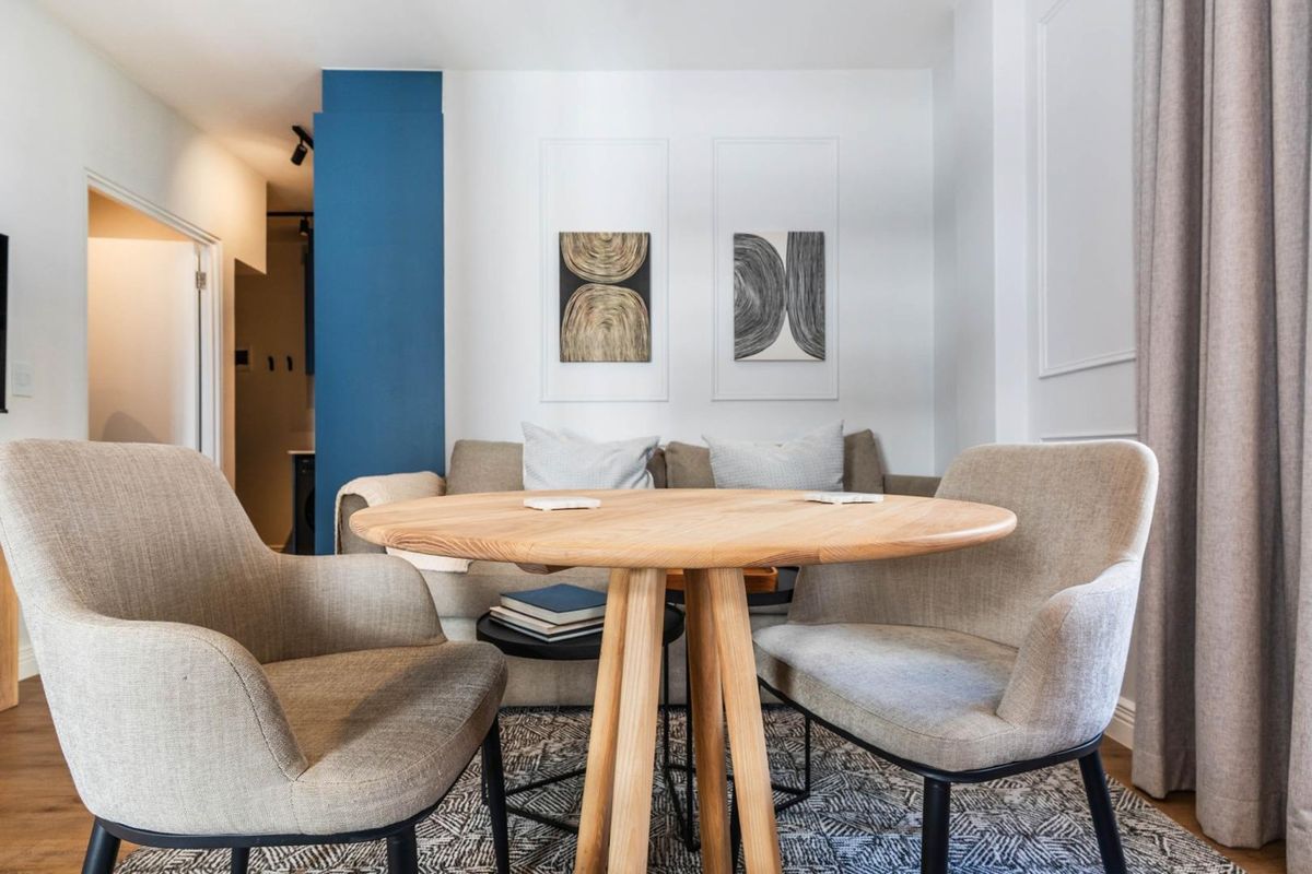 Exclusive Sole Mandate | Stylish City Living in Venice House - Photo 2