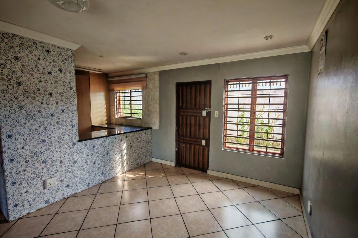 Home For Sale In A Secure Complex - Photo 5