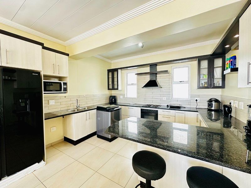 2 Bedroom Apartment TO LET in Kleine Kuppe - Photo 8