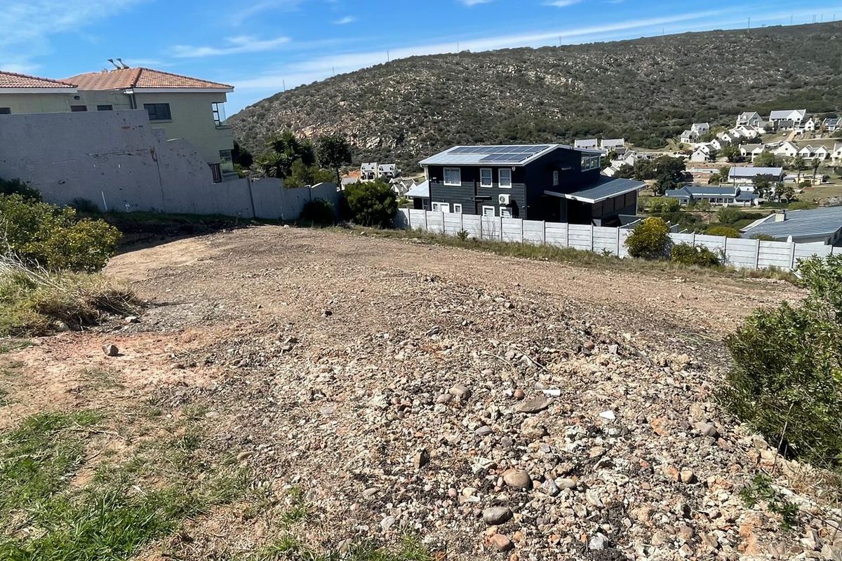 Vacant land in Island View for single or duet developing - Photo 2