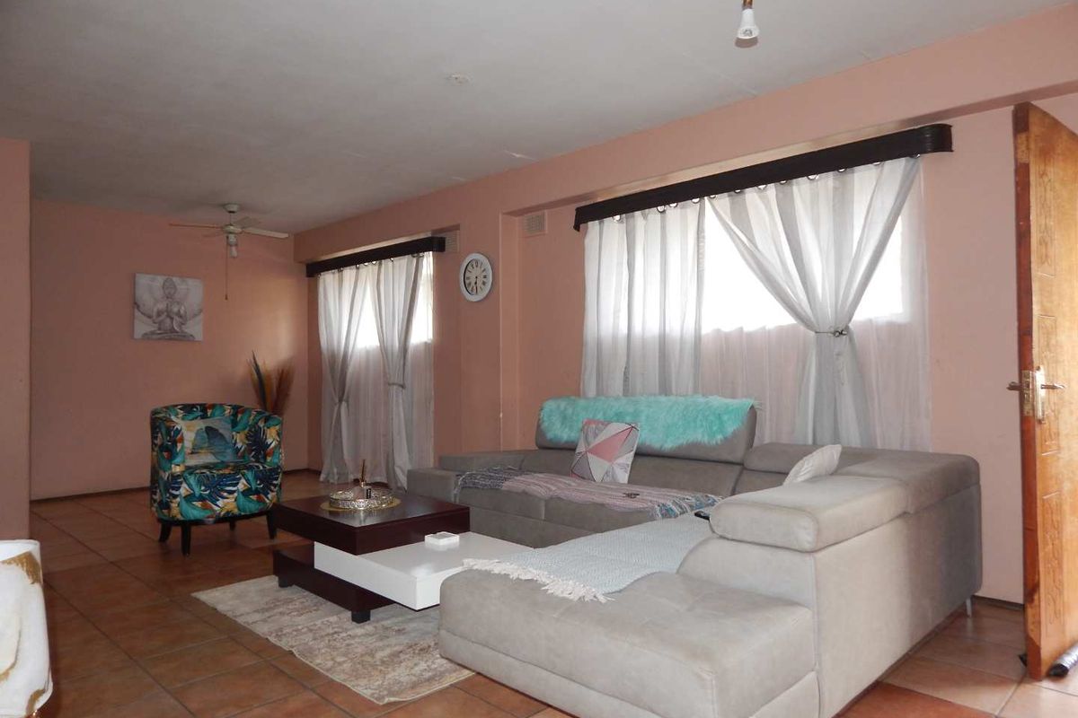 2 BEDROOM APARTMENT FOR SALE - Photo 4