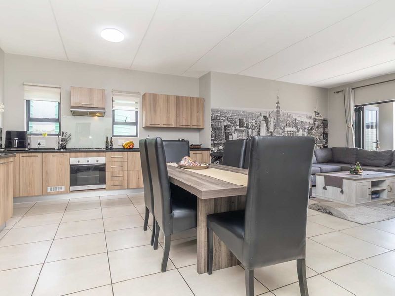 Live The Dream :  Modern Comforts and Ideal Location - Photo 7