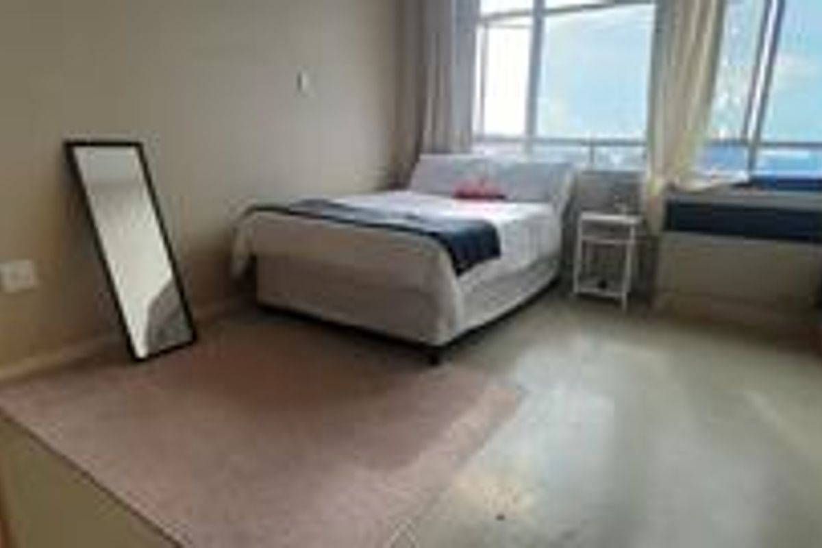 Prime Berea Bachelor Pad: Comfort & Convenience Await - Photo 4