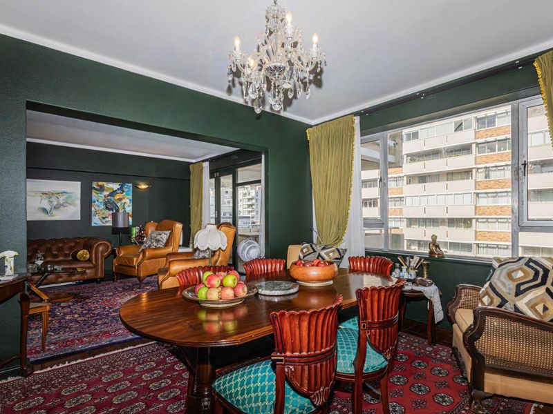 Spacious 4th floor corner apartment with prime location - Photo 7