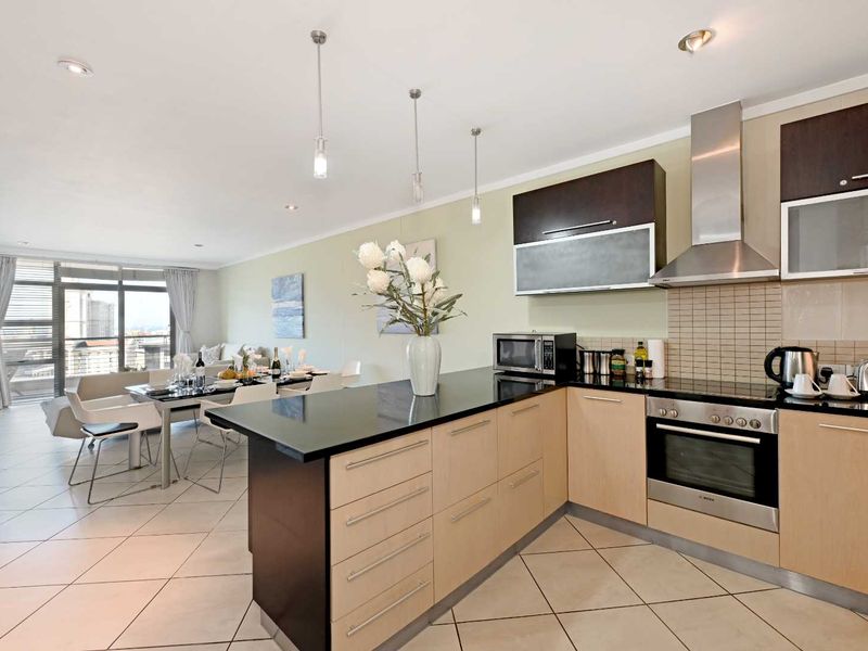 2-Bedroom Apartment in the Heart of Cape Town CBD - Photo 9
