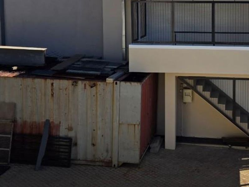 Warehouse for Lease in Southern Industrial Area - Photo 10