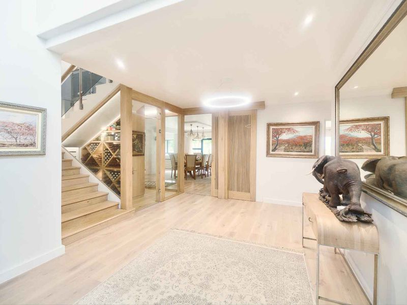 MAGNIFICENT PROPERTY IN HERMANUS HEIGHTS - Photo 10