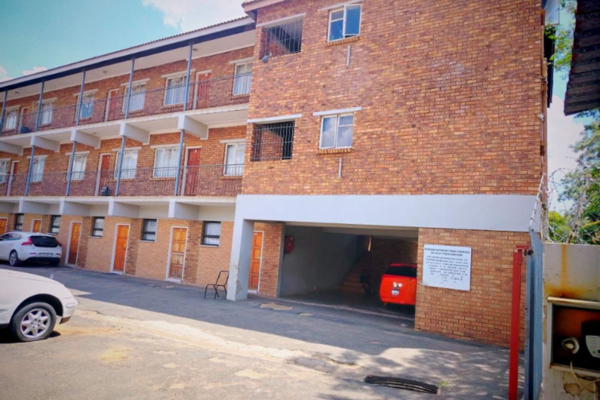 A BLOCK OF FLATS FOR SALE - Photo 3
