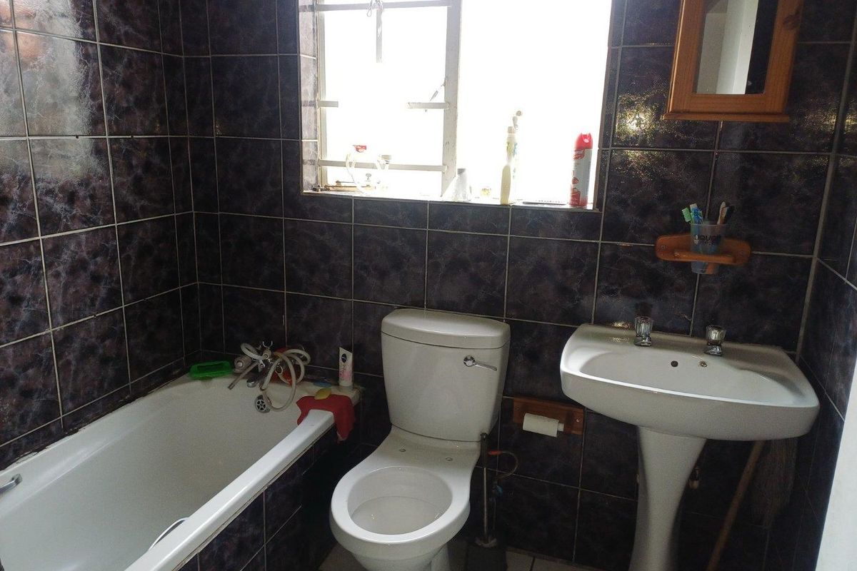 Secure Ground Floor Townhouse – Comfort, Convenience & Lifestyle - Photo 2