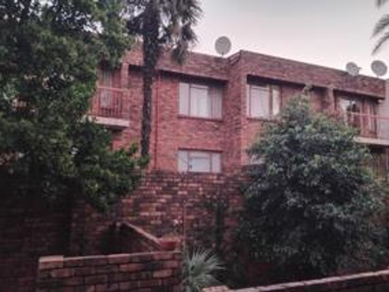 Renovated 1st floor apartment - Photo 10