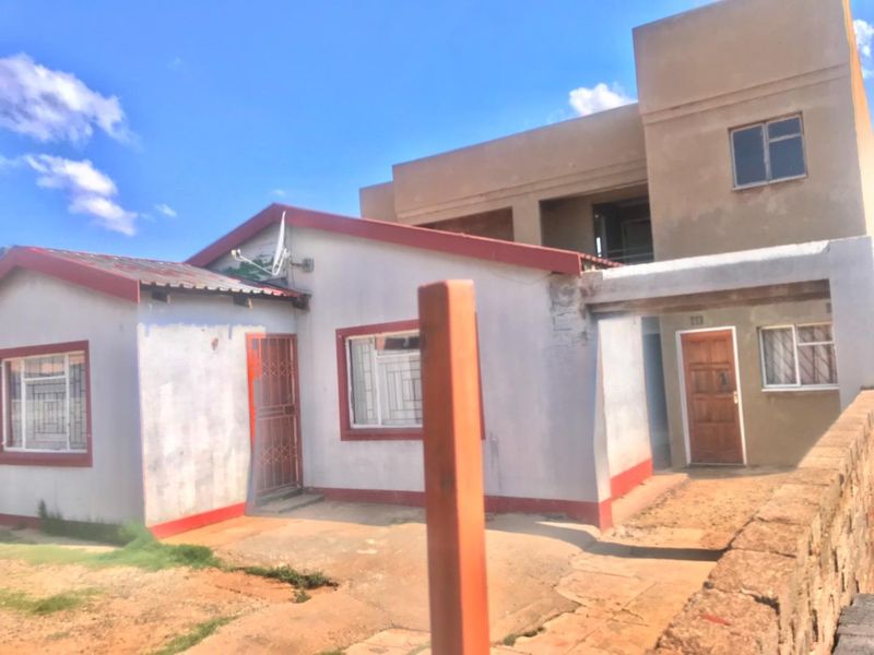 INVESTER HOME - Photo 5