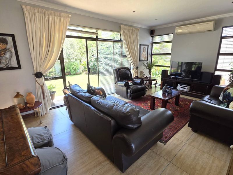 Immaculate 4 Bedroom Family Home In Leloko - Photo 7