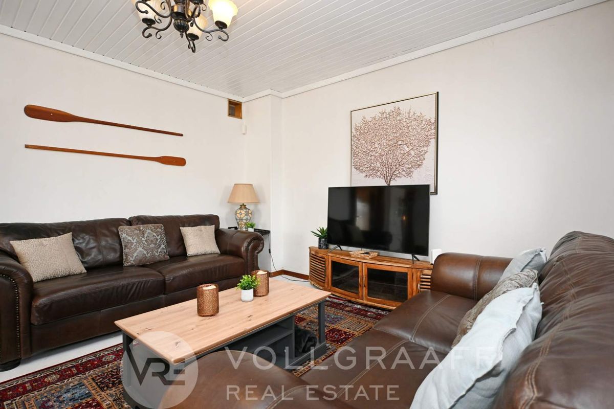 Furnished 3 Bedroom House To Rent - 1 June 2026 - Photo 4