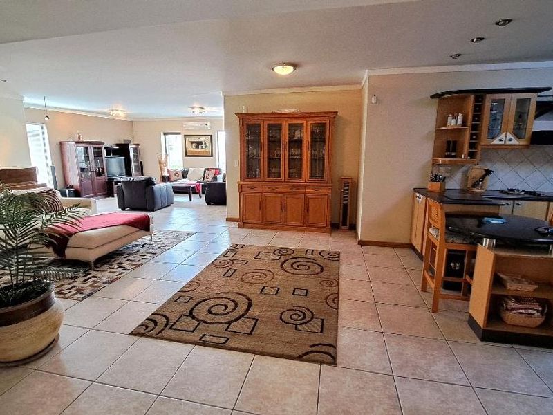This spacious charming home is situated in a great location close to the Lagoon. - Photo 5