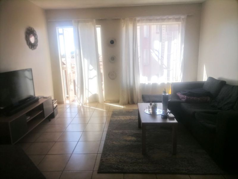 **Charming 2-Bedroom Home in Akasia** - Photo 10