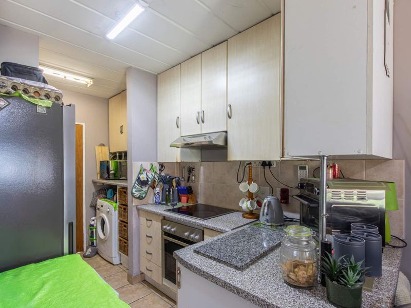 Charming Duplex with Modern Comforts in Pristine Condition - Photo 10