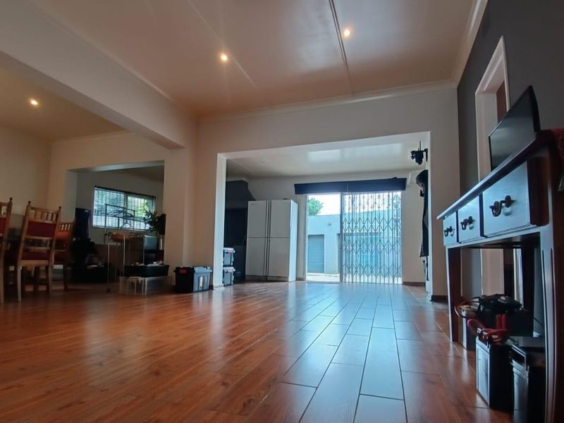 modern home with limitless potential - Photo 6