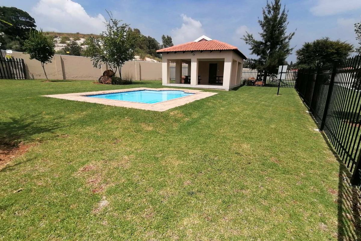 3 BED, 2 FULL BATHS APARTMENT TO RENT IN MOREHILL EXT 2 - Photo 3