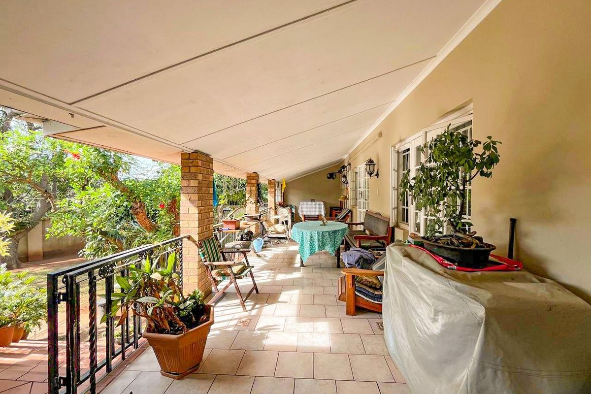 Multi-Generational Living or Sound Investment! - Photo 3