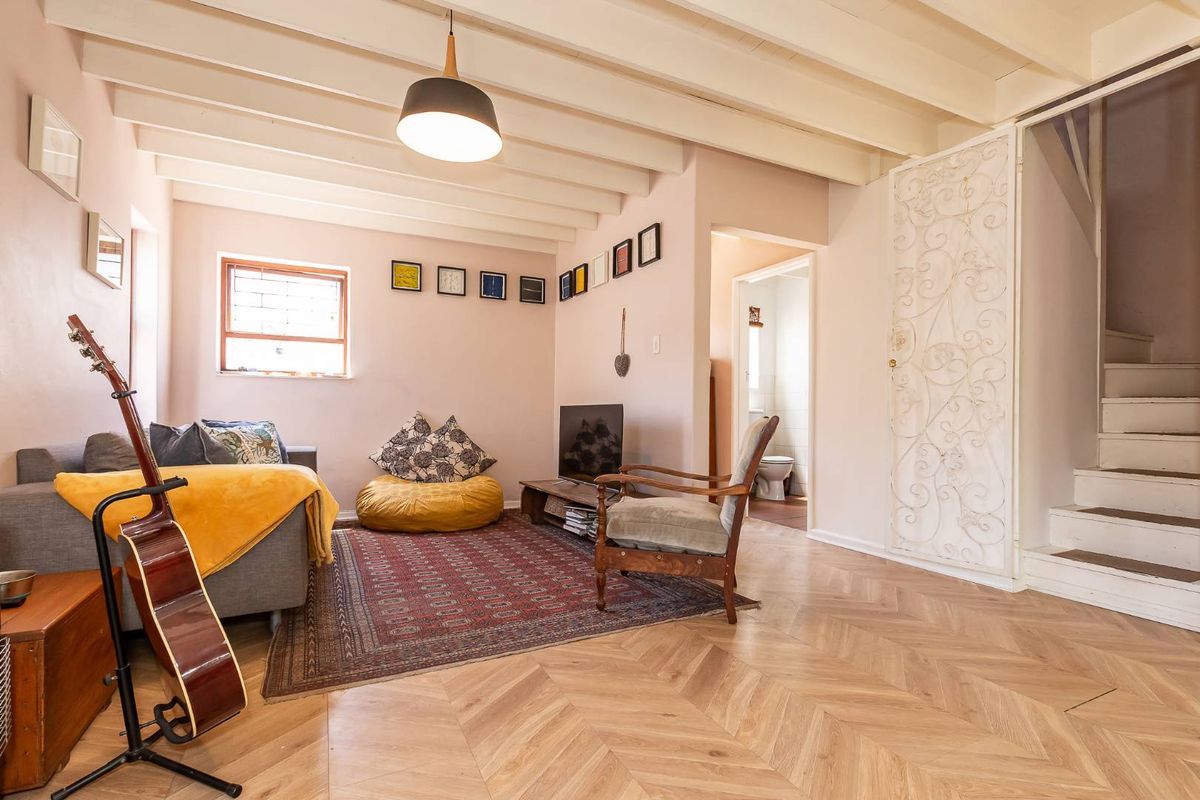 Stylish 3-bed freestanding duplex in Kenilworth, Cape Town - Photo 3