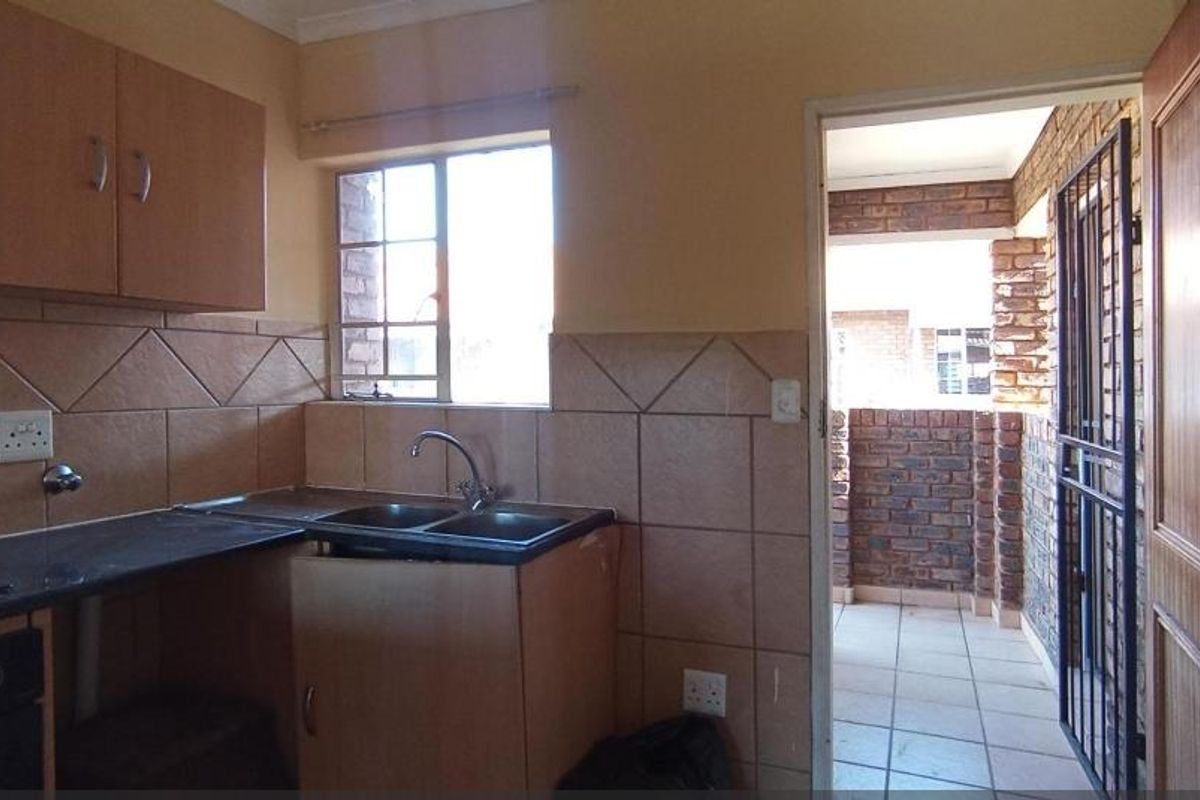 2 Bedroom Apartment For Sale In Clarina - Photo 3