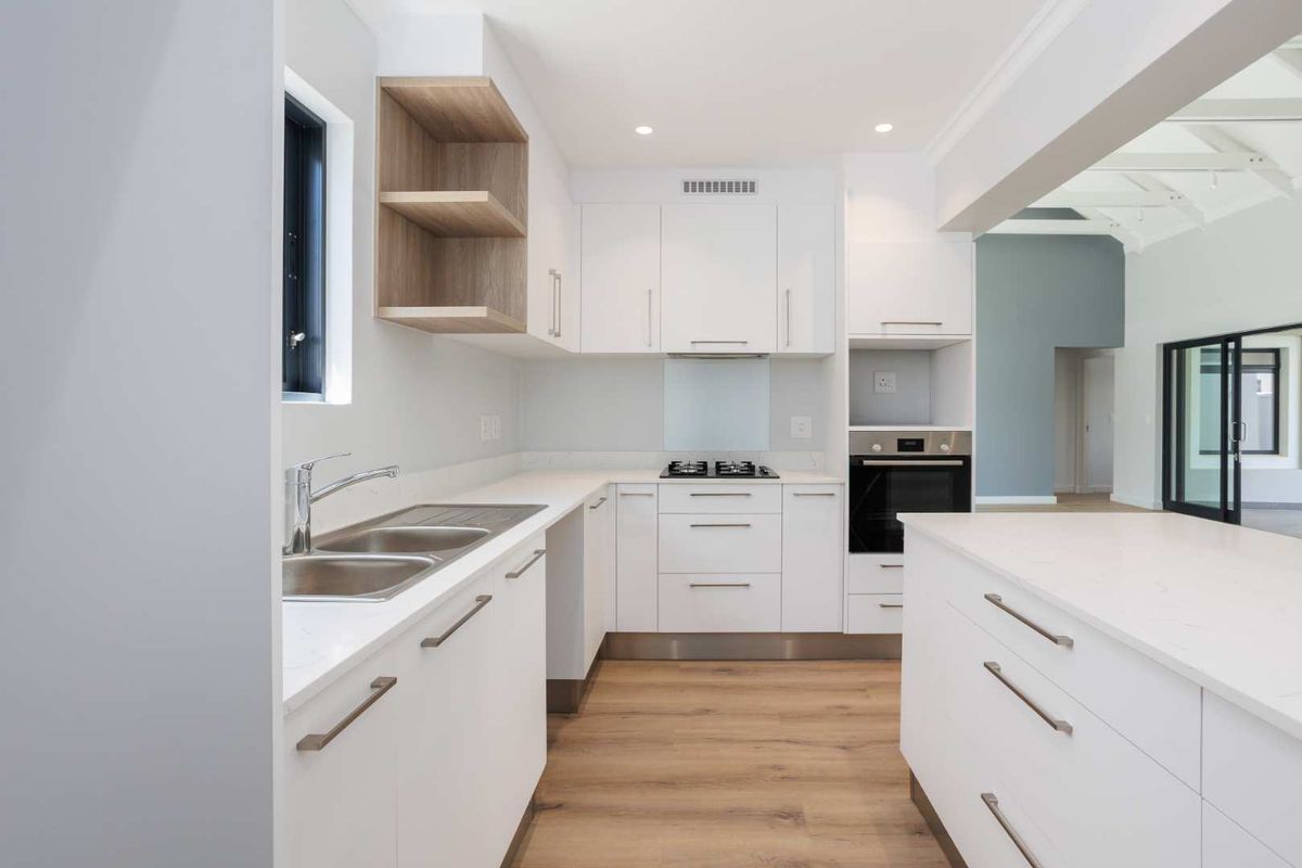 A Spacious Single-Level Home Designed for Elegant Retirement Living - Photo 5