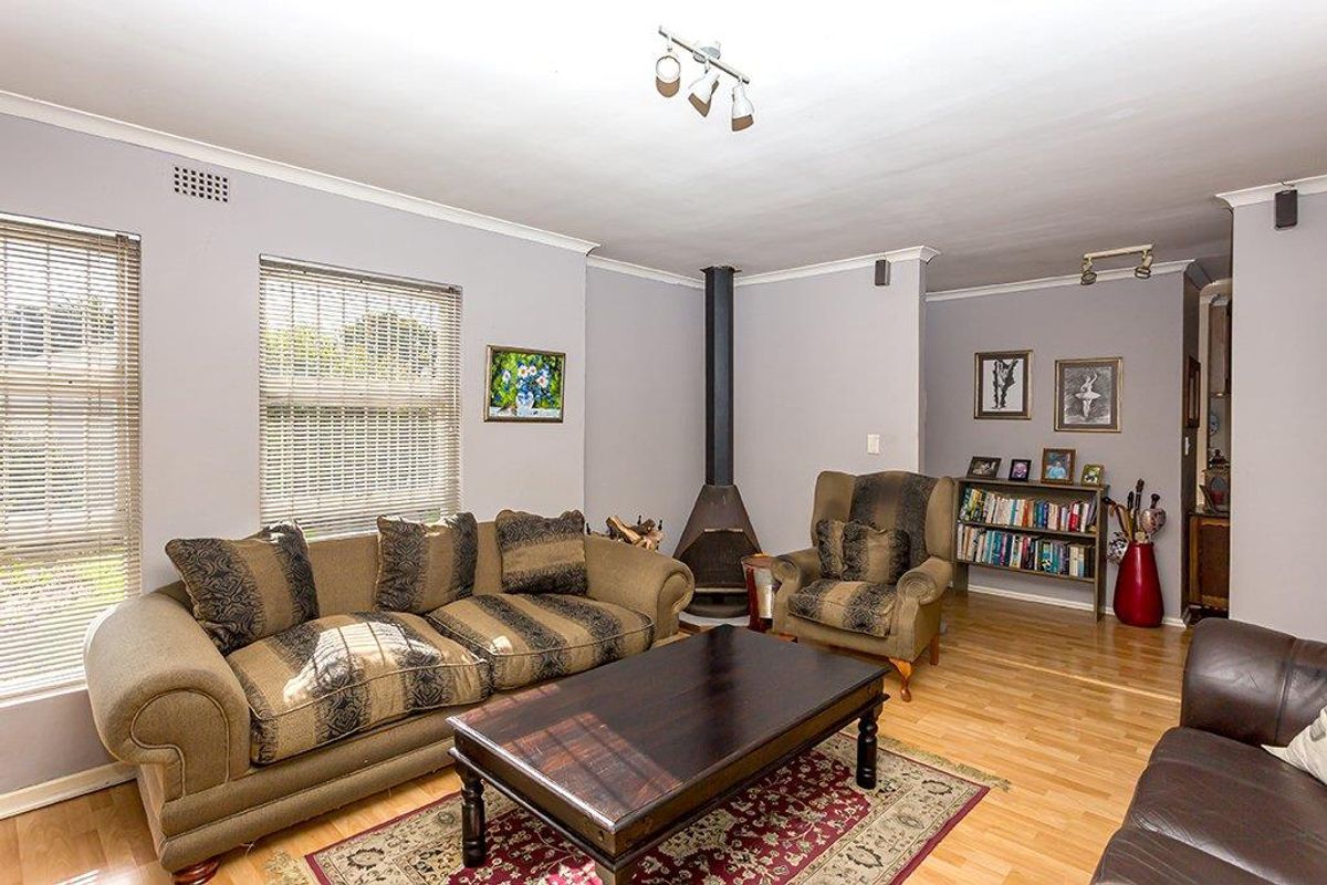 Perfect Family Home in the perfect location - Photo 2