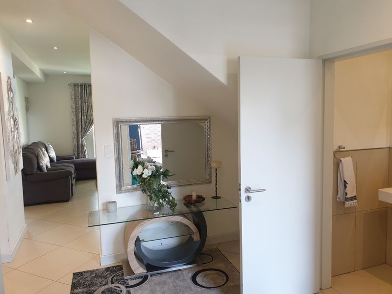 4 BEDROOM TOWNHOUSE FOR SALE NEAR RIVONIA - Photo 5