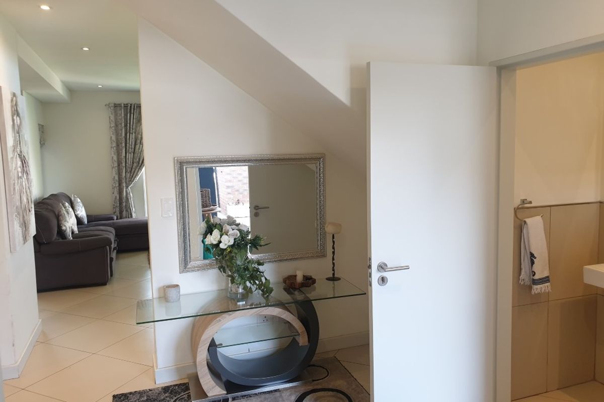 4 BEDROOM TOWNHOUSE FOR SALE NEAR RIVONIA - Photo 5