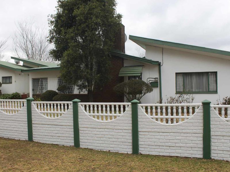 LUCRATIVE GUEST HOUSE - Photo 3