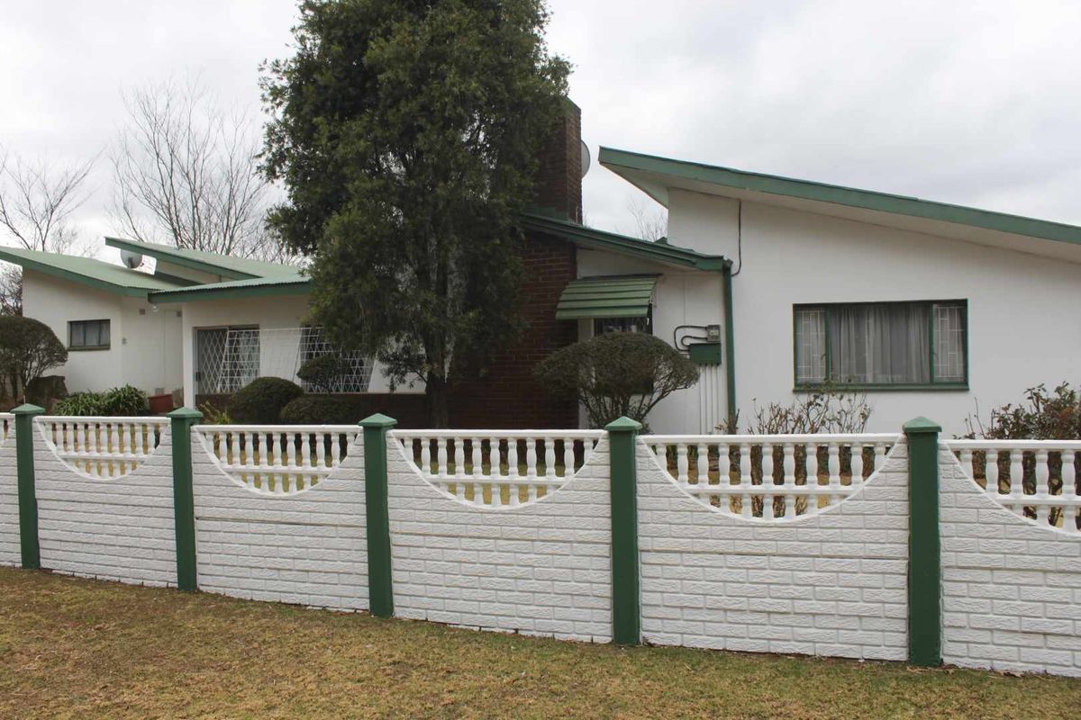 LUCRATIVE GUEST HOUSE - Photo 3