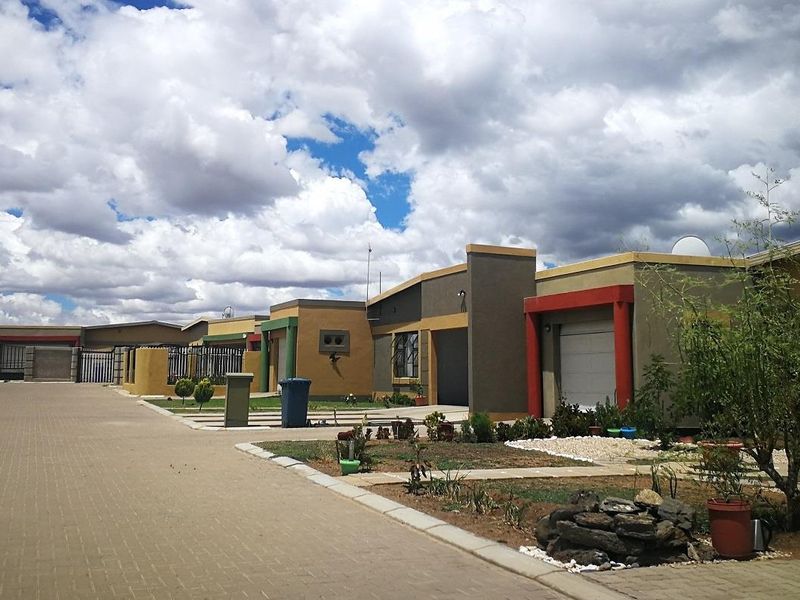 FOR SALE- 3 BEDROOM HOUSE IN OKAHANDJA, NAMIBIA - Photo 6