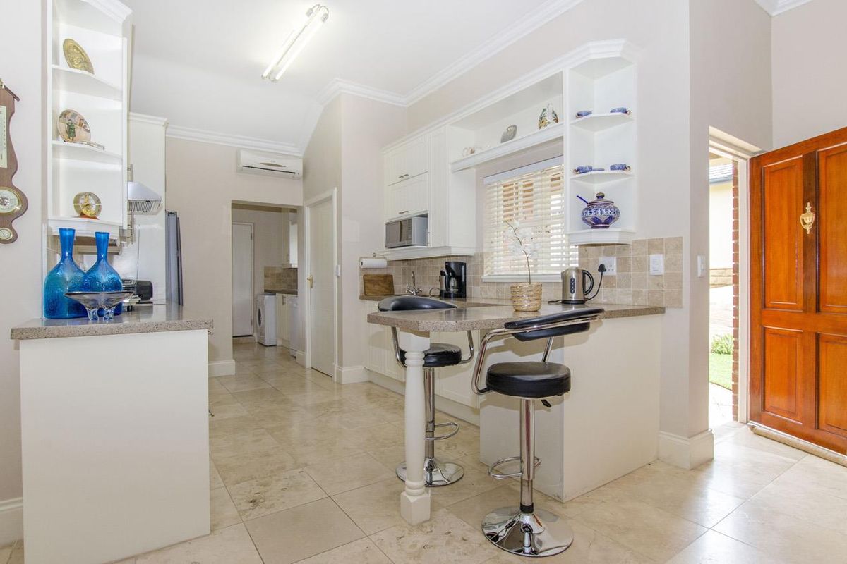 Luxurious retirement living at its finest - Photo 2