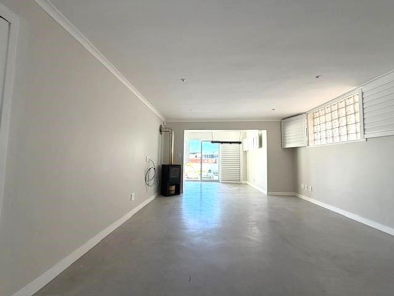 3 Bedroom Townhouse Camps Bay - Photo 3
