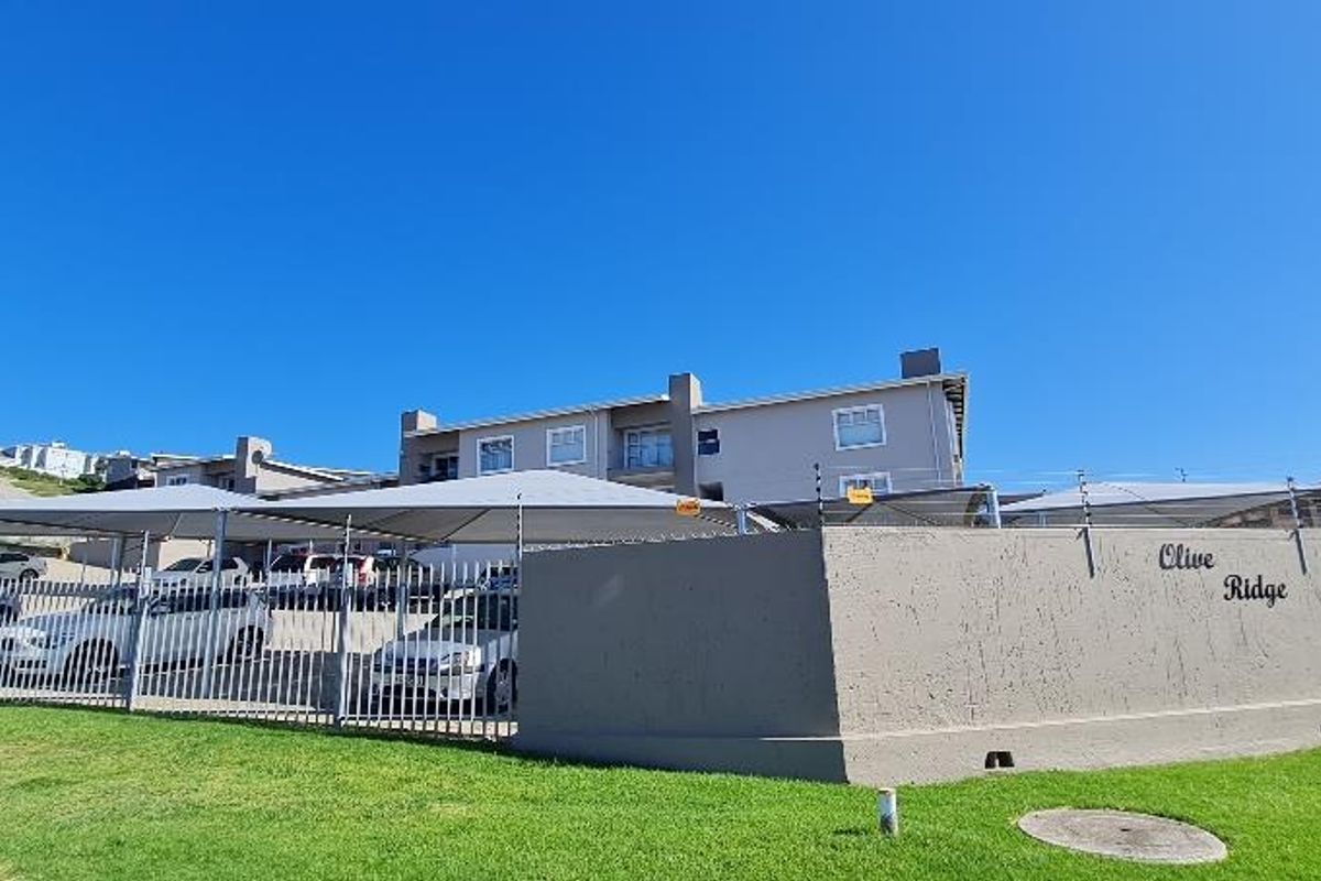 Relax in style in this ground-floor coastal unit - Photo 3
