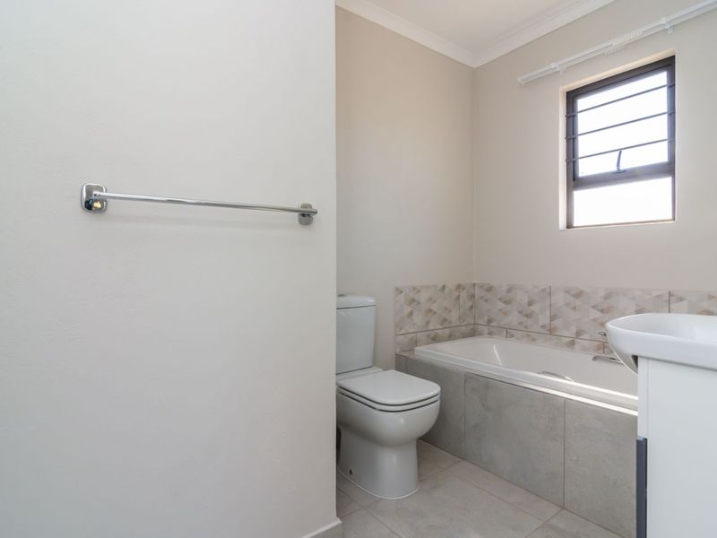 Introducing Your Dream Home in Kya Sands: Tailor-Made Elegance - Photo 10