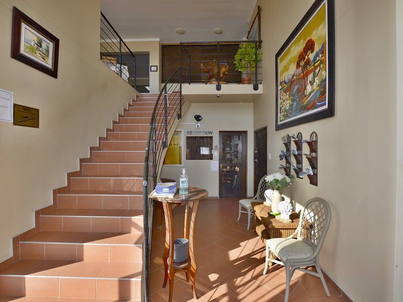 Lagoon, Walvis Bay:  9 Bedroom Home Opposite Lagoon is for Sale - Photo 6