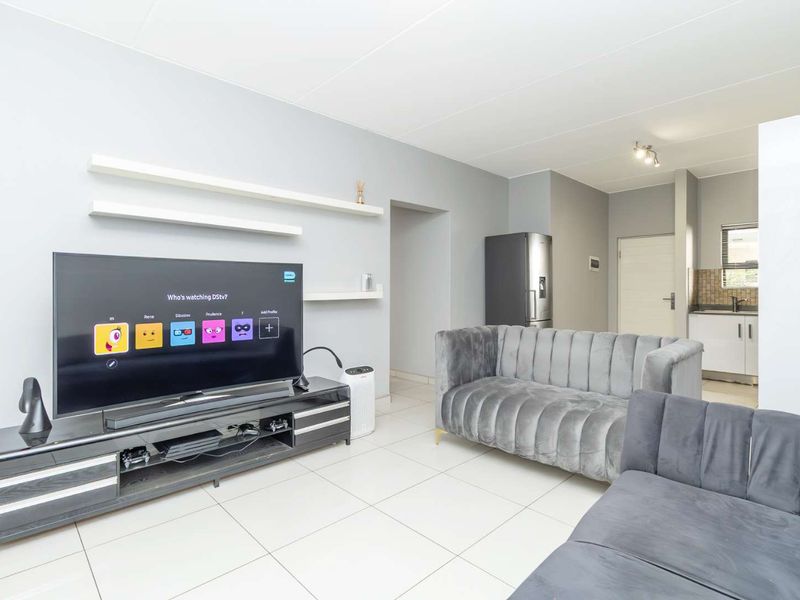 YOUR NEXT CHAPTER AWAITS YOU. - Photo 5