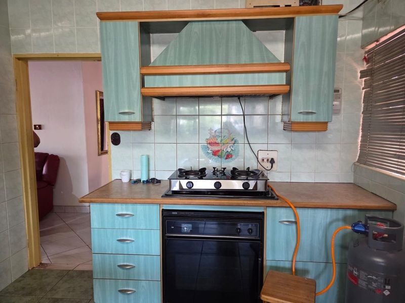 4 Bedroom House for sale in Malvern - Photo 9