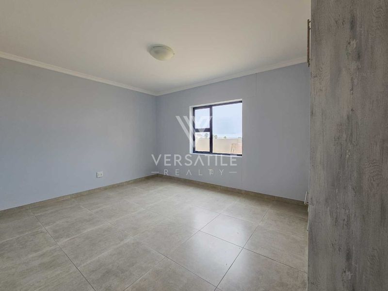 Brand New Modern Home in Mile 4, Swakopmund - Photo 8