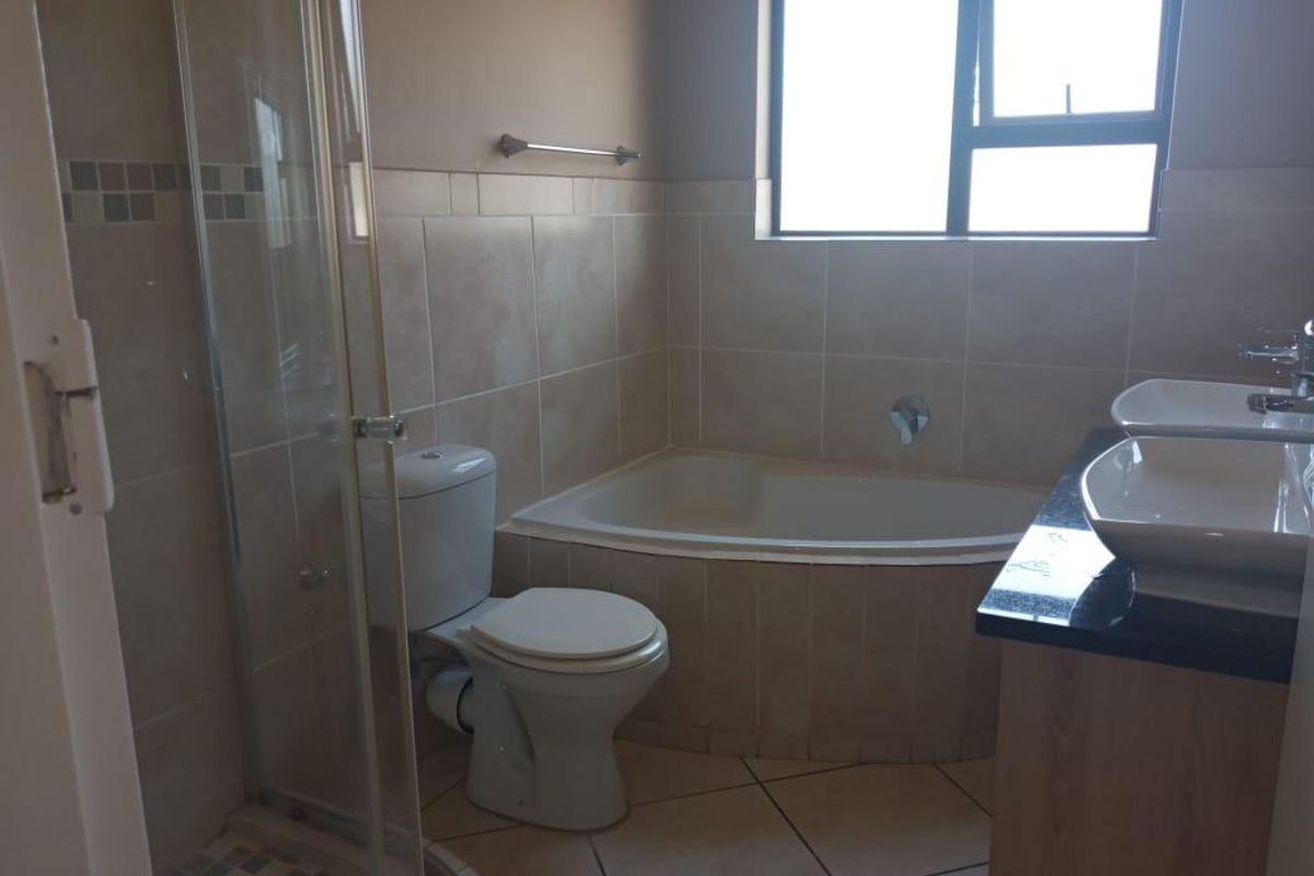 Three bedroom townhouse in Private Estate Kookrus Meyerton Gauteng - Photo 3