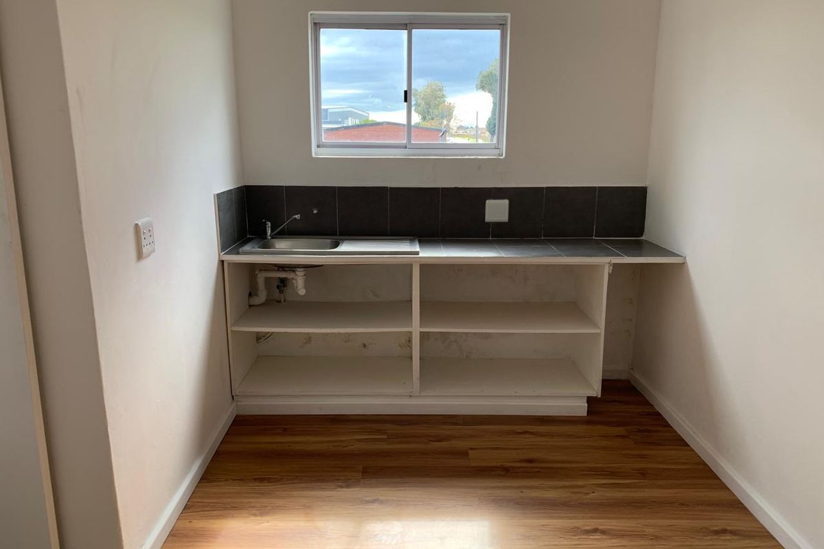 Refurbished Offices with Parking in Central Blackheath - Photo 3