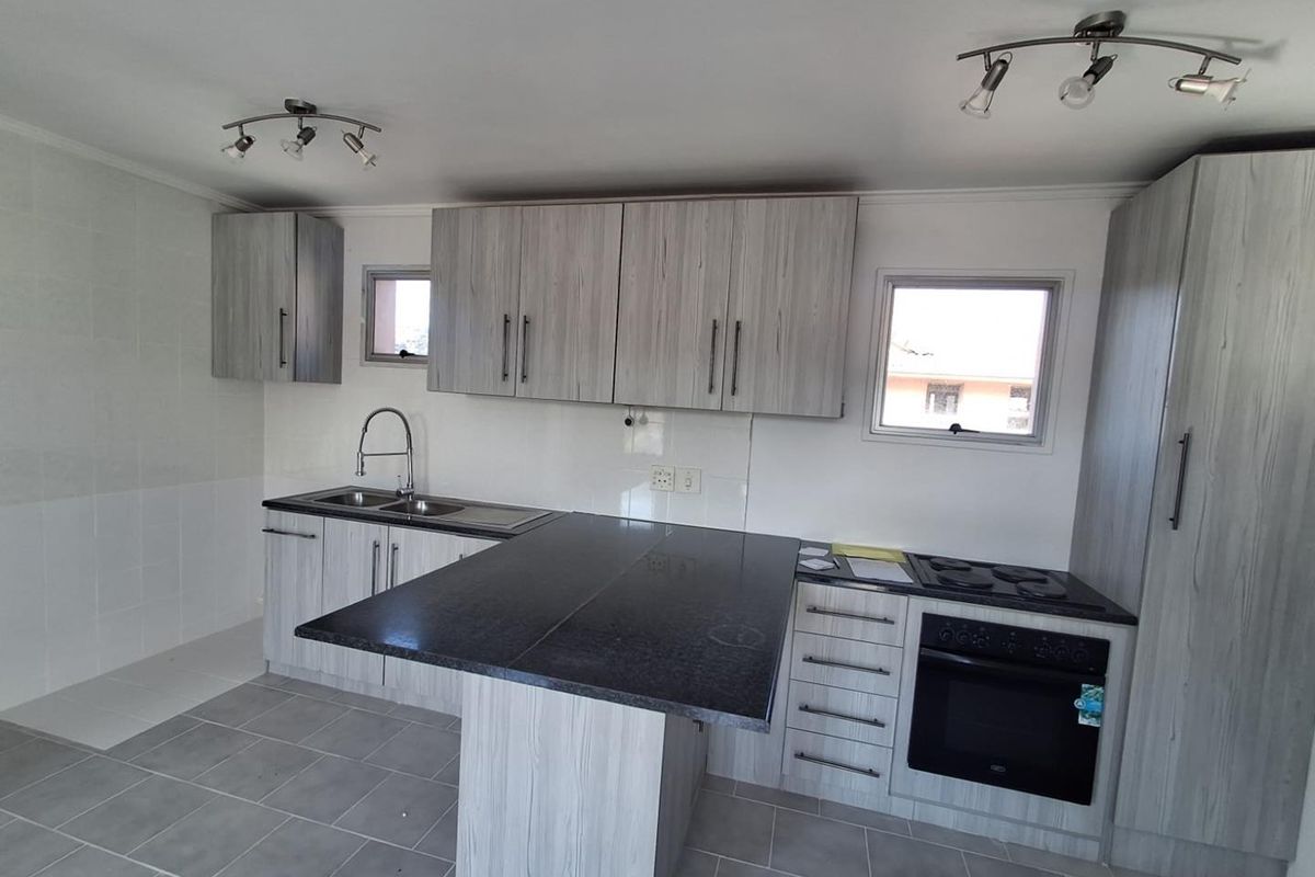 YOUR PERFECT LOCK-UP-AND-GO IN GLENANDA - Photo 5