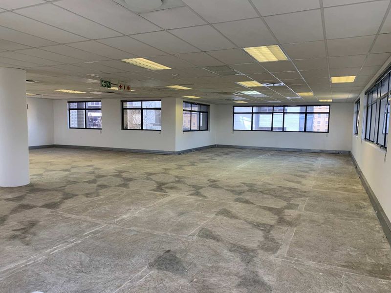 319m2 Ground Floor Office To Let at 11 Naivasha Road, Sunninghill - Photo 5