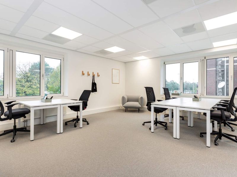 Book serviced office space for businesses of all sizes in Spaces Menlyn Maine - Photo 4