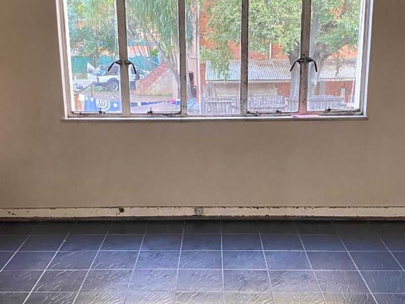 Cozy Batchalor apartment for Sale - Photo 9