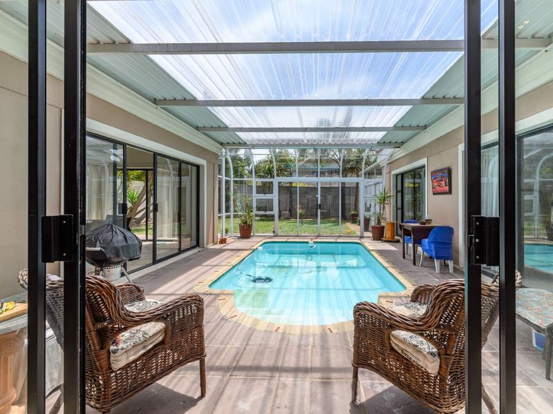 Magnificent, neat, spacious 4 Bed PLUS Study. Family Home. Serious Seller! Value for Money! - Photo 9